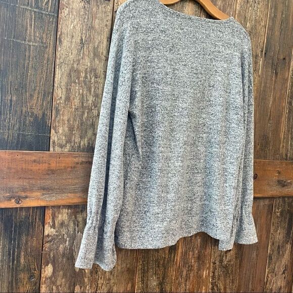 Lucky Brand S Heathered Gray BOHO Soft Bell Sleeves Sweater - Picture 10 of 10
